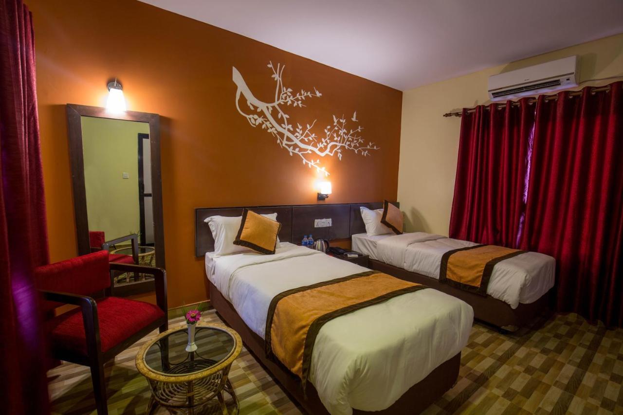 Vision Safari Pvt Ltd Hotel Sauraha Kültér fotó