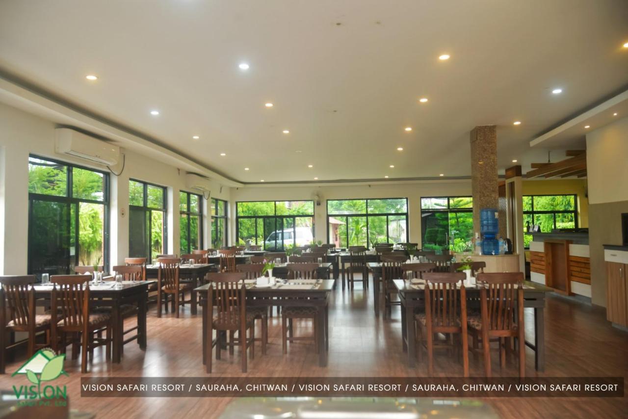 Vision Safari Pvt Ltd Hotel Sauraha Kültér fotó