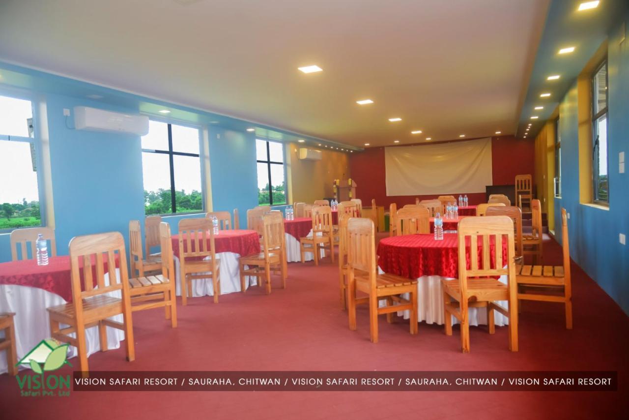Vision Safari Pvt Ltd Hotel Sauraha Kültér fotó