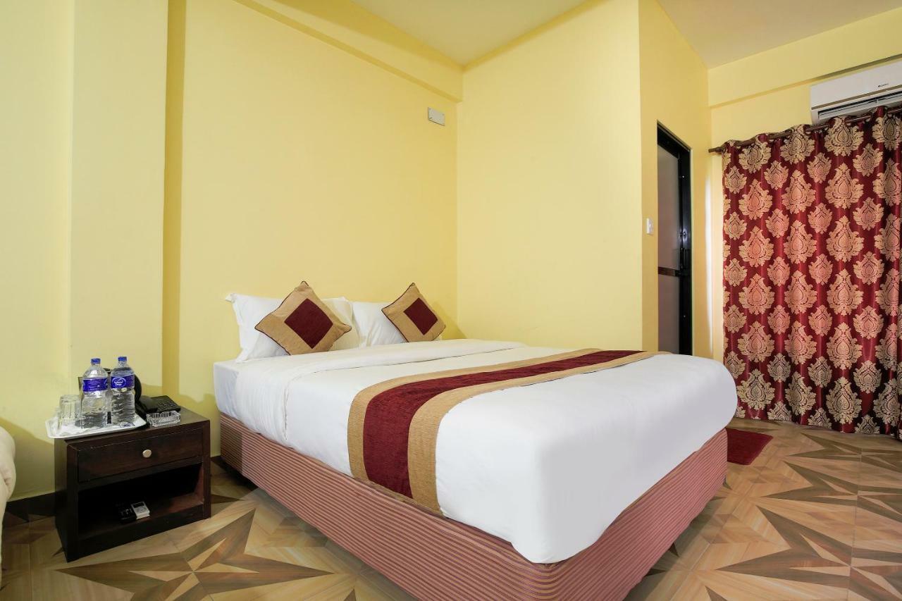 Vision Safari Pvt Ltd Hotel Sauraha Kültér fotó