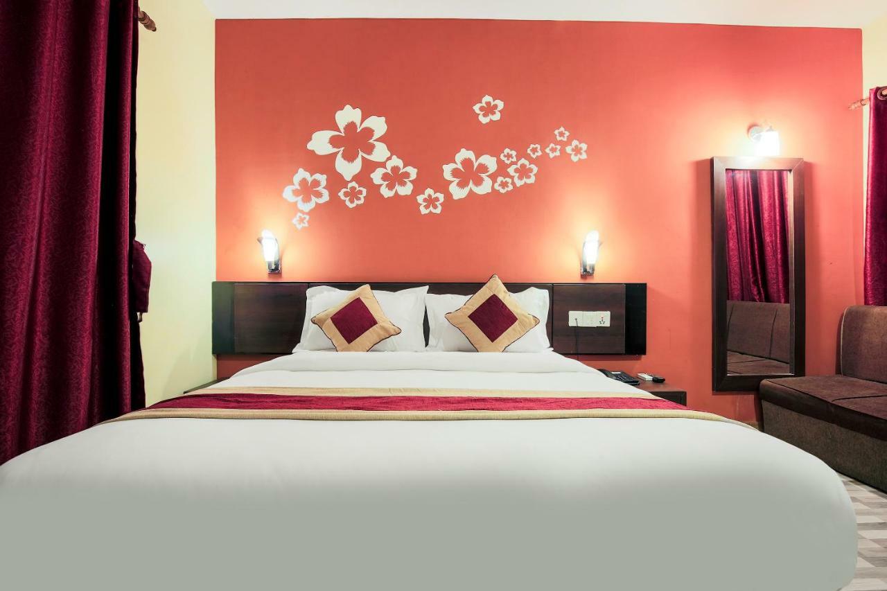 Vision Safari Pvt Ltd Hotel Sauraha Kültér fotó