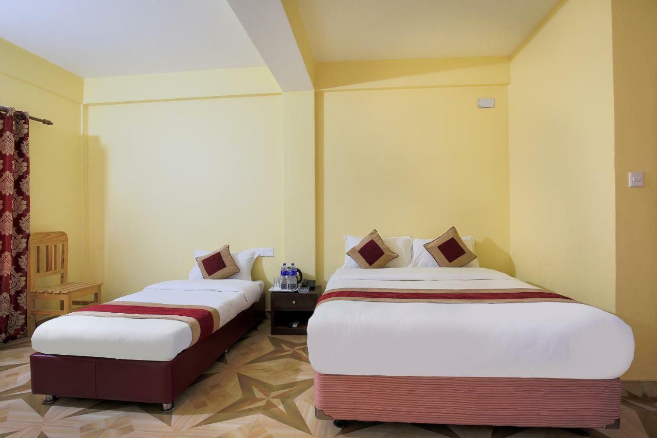 Vision Safari Pvt Ltd Hotel Sauraha Kültér fotó